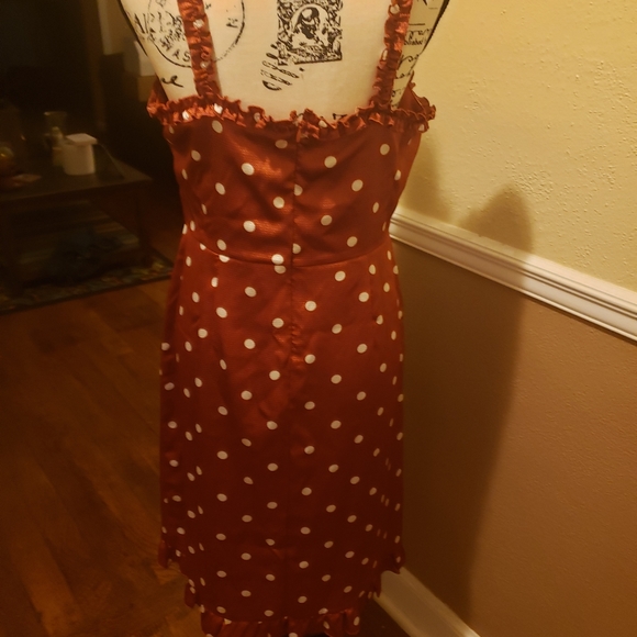 Dress - Picture 2 of 3